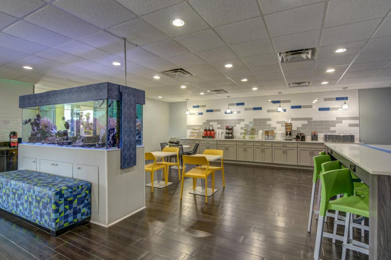 Emerald Coast Inn & Suites Форт Уолтон Бич Экстерьер фото
