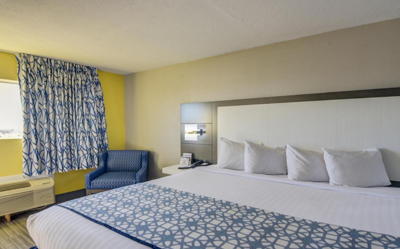Emerald Coast Inn & Suites Форт Уолтон Бич Экстерьер фото