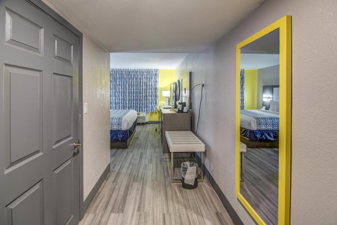 Emerald Coast Inn & Suites Форт Уолтон Бич Экстерьер фото